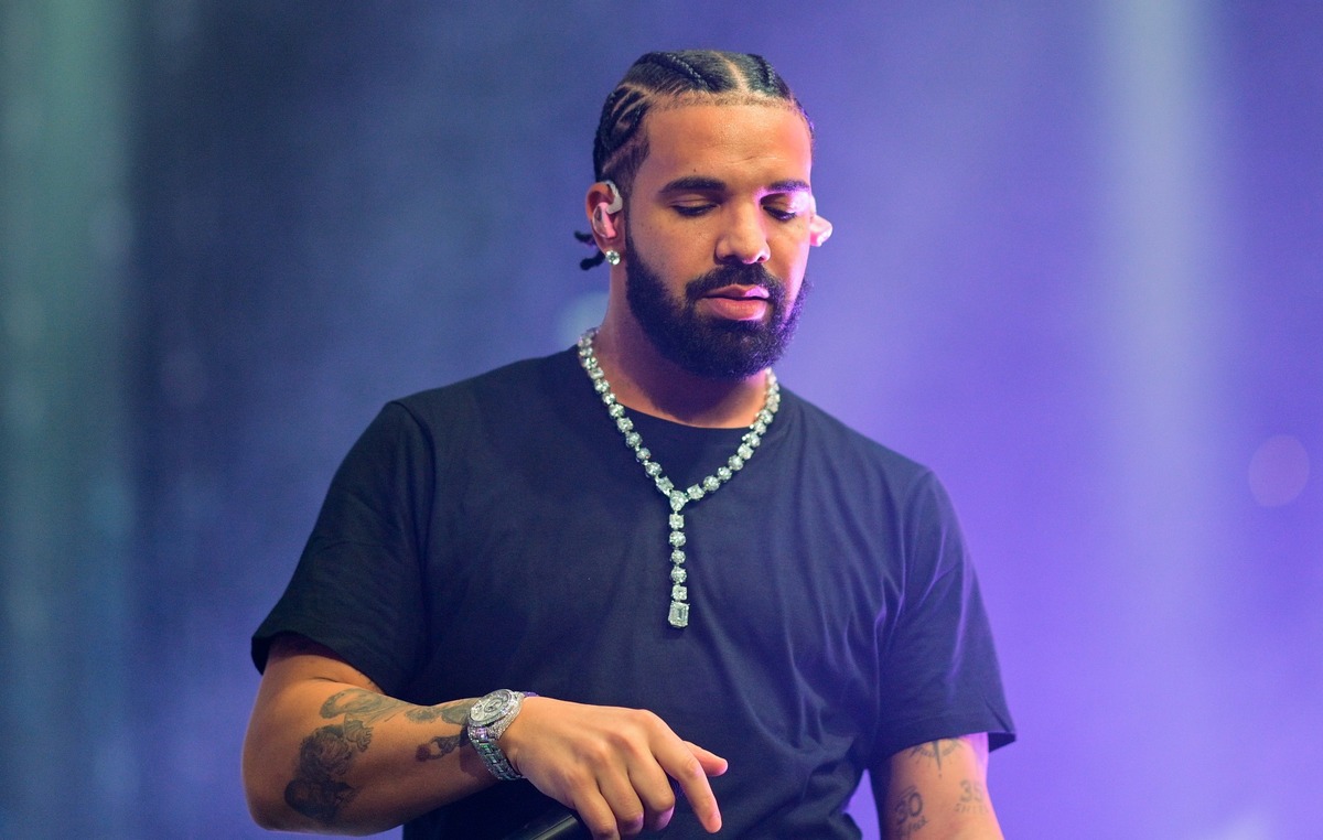 Drake puts an end to feud with meek mill
